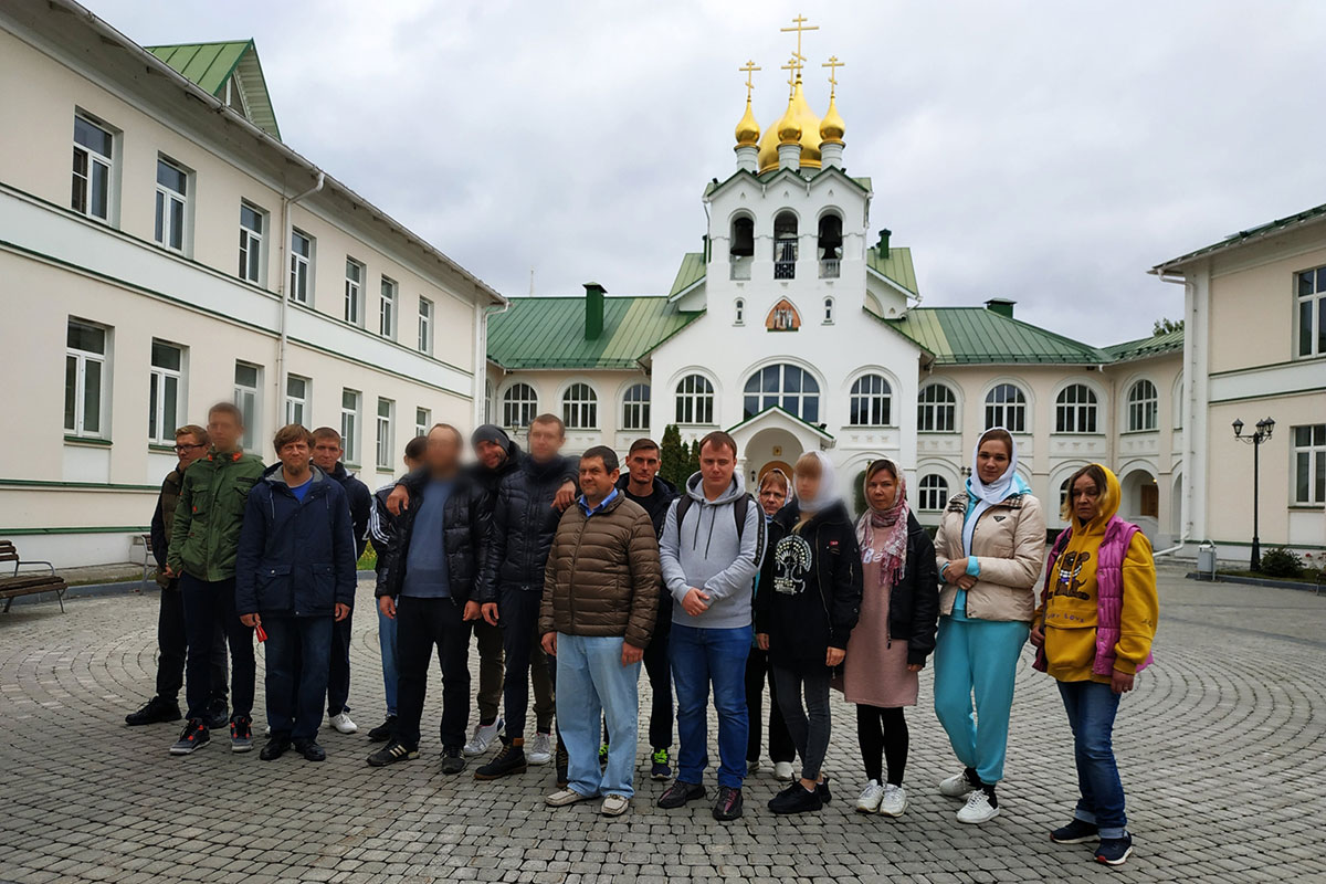 Экскурсия в Богоявленский Старо-Голутвенский мужской монастырь